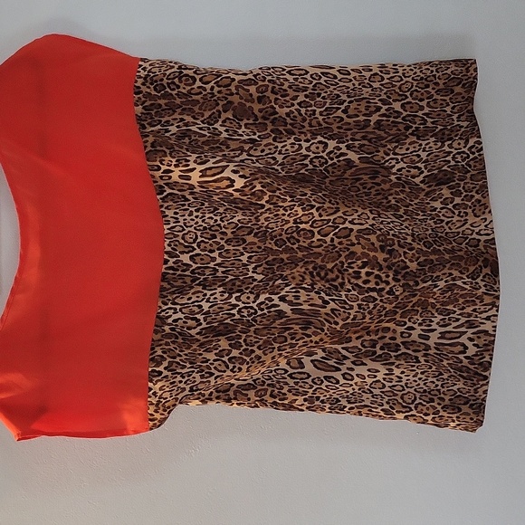 New York & Co Leopard Print and Red Women's Top - Picture 3 of 3